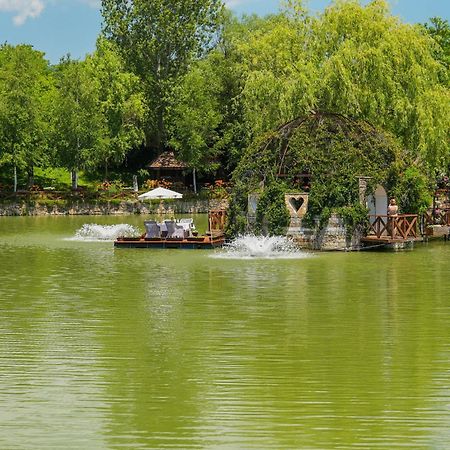 风车水上乐园酒店 Gorna Malina 外观 照片